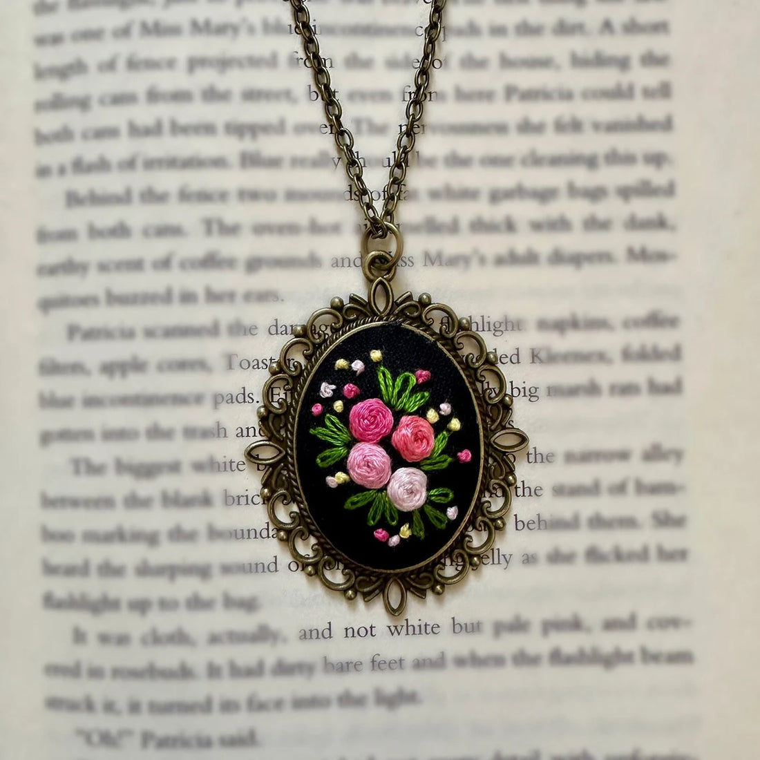 Hand-Embroidered Pendant Necklace – Timeless Elegance