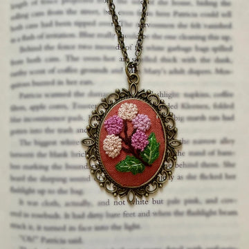 Hand-Embroidered Pendant Necklace – Timeless Elegance